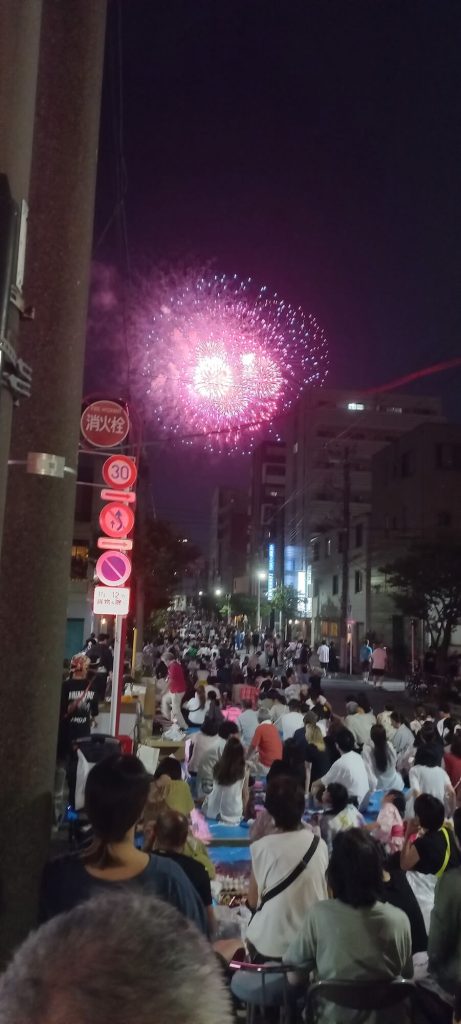 Letnji festival vatrometa na reci Sumida u centru Tokija