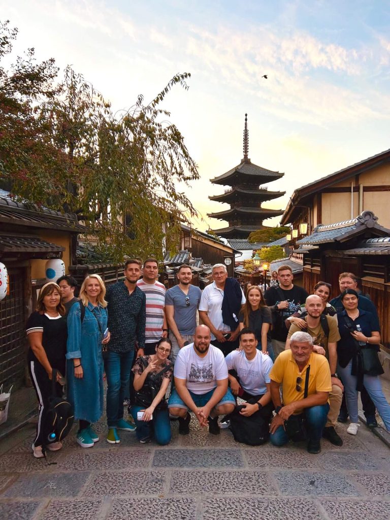 Ekipa sa putovanja u Kjotu
